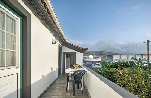 Santa Cruz da Graciosa Apartment | Apartment 'Bettencourt 2 Rooms' with Mountain View, Private Terrace and Wi-Fi