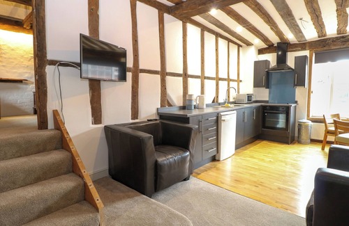 Harleston Cottage | APARTMENT 1, CHAMELEON HOUSE, family friendly in Harleston