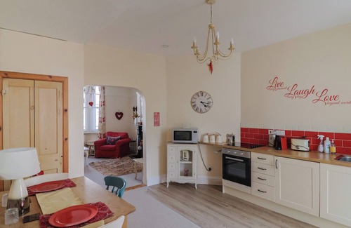Beer Cottage | APARTMENT 1, DURHAM HOUSE, pet friendly, with a garden in Beer