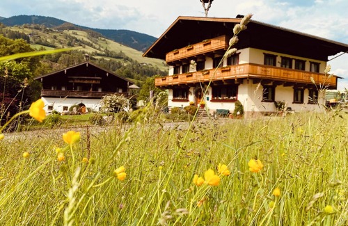 Taxenbach Apartment | Apartment 1 with Mountain View, Garden & Wi-Fi