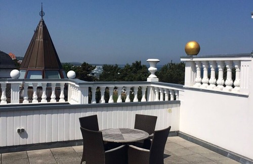 Binz Apartment | Apartment 12 sea view - 5 stars*, own beach chair
