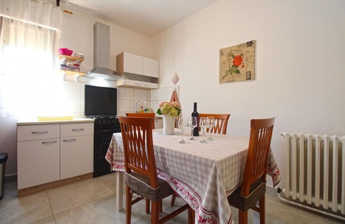 Muntic Apartment | Apartment 1906/23406 (Istria - Muntic), 15000m from the beach