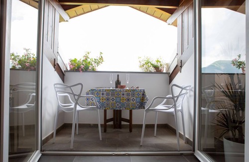 Furore House | Apartment 2