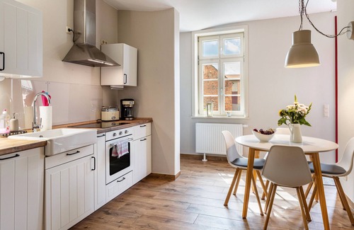 Groß Pankow Apartment | Apartment '2 Perleberg' with Private Terrace, Shared Garden and Wi-Fi