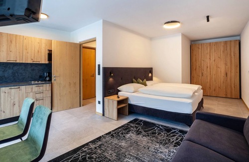 Parcines Apartment | 'Apartment 2' with Mountain View, Garden & Wi-Fi