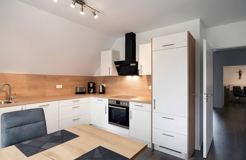 Potsdam Nord Apartment | Apartment 2 with Wi-Fi and Balcony