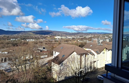 Annecy Apartment | Apartment 20 minutes' walk from town center