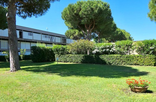 Marina di Bibbona Apartment | Apartment 3 beds in Residence with swimming-pool bed and bath linen included