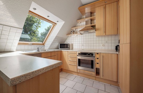 Altenwalde Apartment | Apartment '3 Raum Ferienwohnung' with Private Roof Terrace, Balcony and Wi-Fi