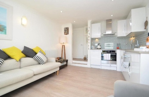 Stoke Fleming Apartment | Apartment 3 White Ladies