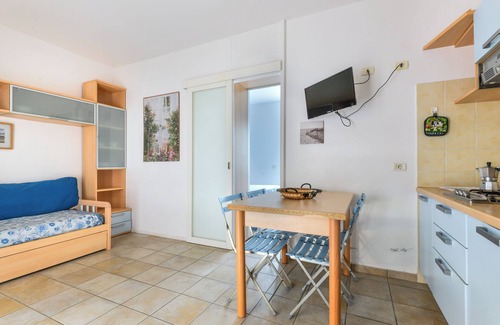 Marina di Campo Apartment | Apartment '3B' with Private Terrace and Air Conditioning