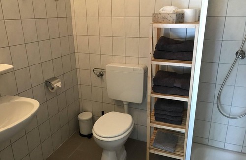 Butjadingen Apartment | Apartment 4, 1 bedroom, shower/WC ground floor - Kastanienhof