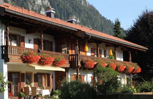 Kreuzfeld Apartment | Apartment 4 for 2 persons with balcony, 27 sqm, kitchen, living room/bedroom