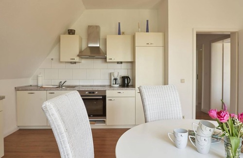 Vollerwiek Apartment | Apartment 4 - House Deich wave