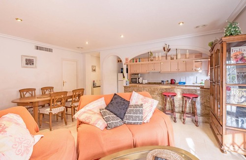 Benferri Apartment | Apartment 5-Star Alicante with Own Private Pool & Garden, Wi-Fi, Sky TV & Netflix