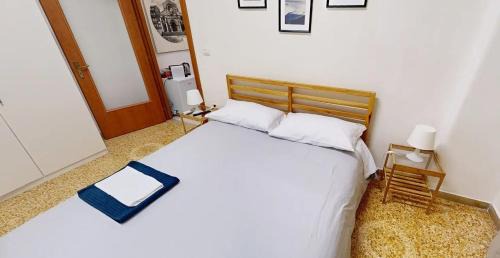 Cosenza Apartment | Apartment 50 m² in Cosenza with wifi and air conditioning