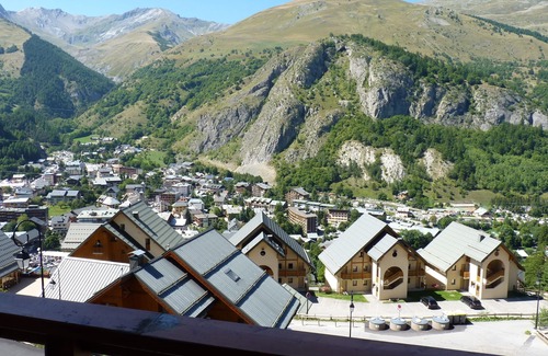 Valloire Apartment | Apartment - 6 people - Underground parking - Large balcony - Swimming pool