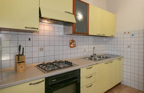 Donoratico Apartment | Apartment 'Agnese 2 Trilocale Con Giardino' with Private Terrace, Shared Garden and Wi-Fi