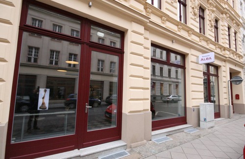 Goerlitz Apartment | Apartment A-XL APARTMENT HOUSE 50M TO WALKING ZONE 20 PARKING SPACES IN HOF FREE OF CHARGE