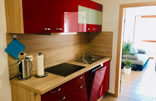 Sipplingen Apartment | Apartment 'Abendrot, 45qm' with Lake View, Balcony and Wi-Fi