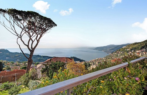 Ruta Apartment | Apartment "Accogliente Vista Mare" with Garden & Wi-Fi