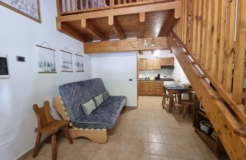 Pinzolo Apartment | Apartment 'Adamello 10' with Wi-Fi