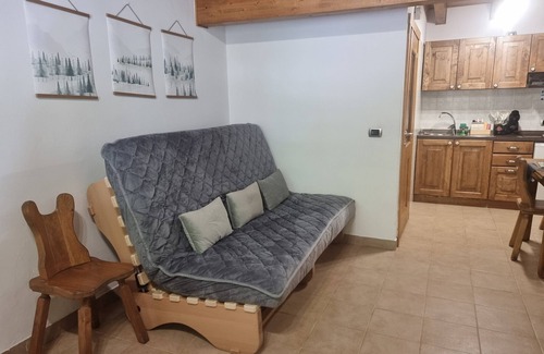 Pinzolo Apartment | Apartment 'Adamello 10' with Wi-Fi