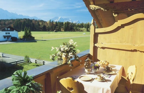 Kruen Apartment | Apartment "Adlerhorst" with Mountain View, Shared Garden & Wi-Fi