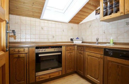 Ruhpolding Apartment | Apartment Adlernest (77 sqm), balcony, kitchen, 2 bedrooms and 1 living room, WLAN