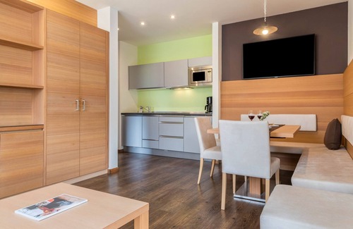 Lagundo Apartment | Apartment 'Alagundis Pyropus' with Mountain View, Shared Pool and Wi-Fi