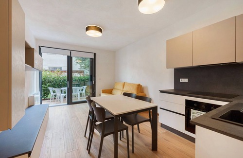 Moconesi Apartment | Apartment 'Alfred' with Private Terrace, Wi-Fi and Air Conditioning