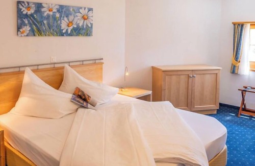 Zuoz Apartment | Apartment Allegra Sur 102 in Zuoz - 4 persons, 1 bedrooms