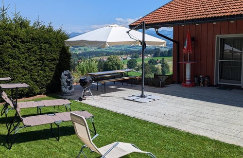 Oberreute Apartment | Apartment 'Alpenblick Dorner' with Mountain View, Private Terrace and Wi-Fi