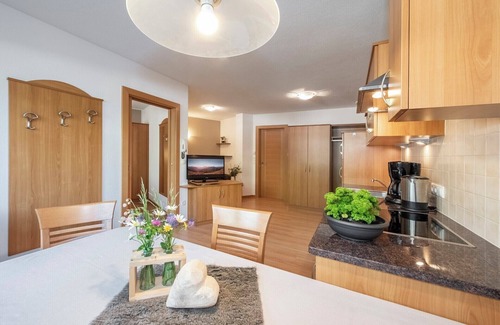 San Giovanni Apartment | Apartment "AlpenChalet Niederkofler Arabella" with Mountain View, Sauna & Garden