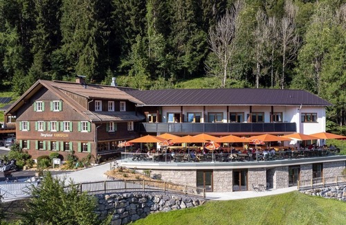 Schnepfau House | Apartment Alpenrose - Berghaus Kanisfluh