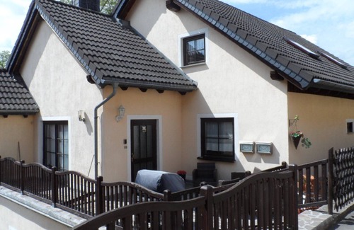 Lauenstein Apartment | Apartment 'Am Schloss Lauenstein Dachgeschoss' with Private Terrace and Wi-Fi