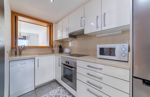 Playa Macenas Apartment | Apartment 'Amanecer En Macenas' with Sea View, Wi-Fi and Air Conditioning