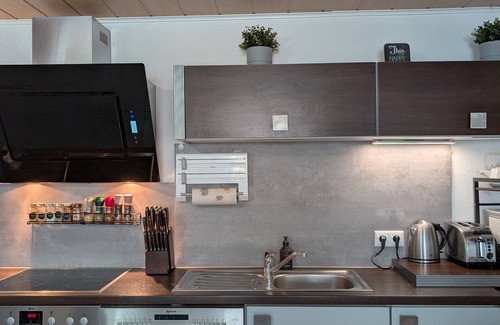 Muelheim Apartment | Apartment 'An Der Quell' with Private Terrace, Private Garden and Wi-Fi