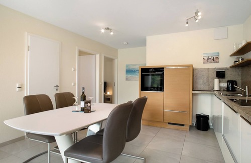 Waggershausen Apartment | Apartment 'Annette's Home and Garden' with Private Terrace and Wi-Fi
