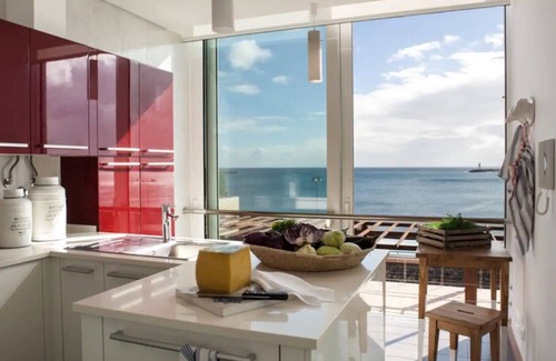 Praia da Vitoria Apartment | Apartment 'Apartamento Boavista' with Sea View, Wi-Fi and Air Conditioning