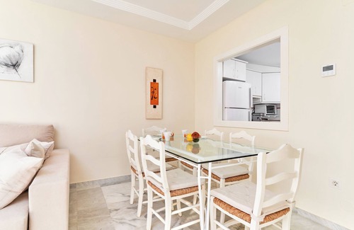 Almunecar Apartment | Apartment 'Apartamento Marina Playa M&M La Herradura' with Sea View, Wi-Fi and Air Conditioning