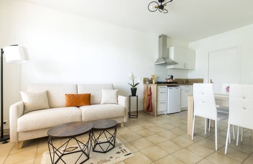 Jarnac Apartment | Apartment-Apartment-Ensuite with Shower-River view