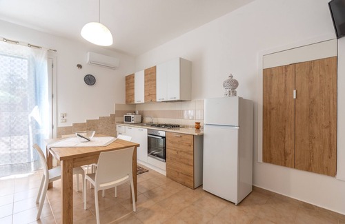 Custonaci Apartment | Apartment 'Appartamento Piano Terra' with Shared Terrace, Wi-Fi and Air Conditioning
