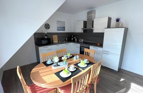 Papenburg Apartment | Apartment "Atlantis" Papenburg 2SZ EBK Free Wifi Large roof terrace New building