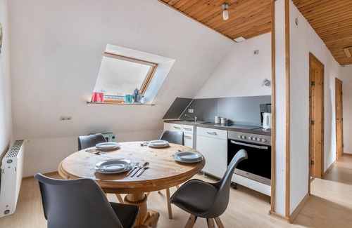 Schulp Apartment | Apartment "Auszeit 2" with Private Garden and WiFi
