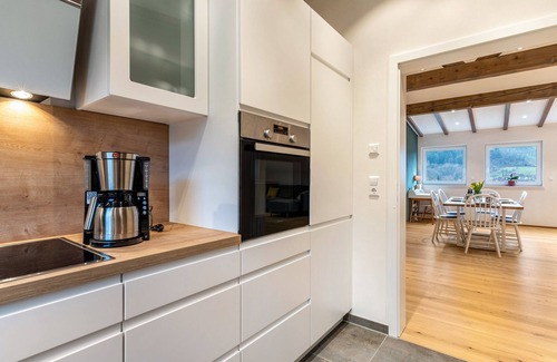 Sasbachwalden Apartment | Apartment 'Auszeit' with Mountain View, Wi-Fi and Air Conditioning