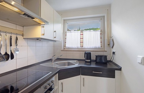 Elleringhausen Apartment | Apartment 'Auszeit' with Mountain View, Balcony and Wi-Fi
