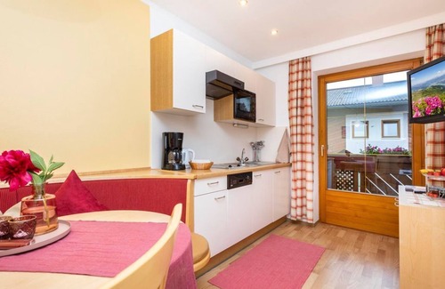 Flachau Apartment | Apartment B (3-4 persons/2 bedrooms) - Holiday home Eva