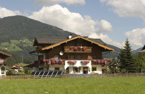 Am Feuersang Apartment | Apartment B (3-5 people/2 bedrooms, 1 WSR) - Apartments Amadeo