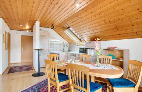 Espasingen Apartment | Apartment 'Bodenseeblick' with Lake View, Private Terrace and Wi-Fi